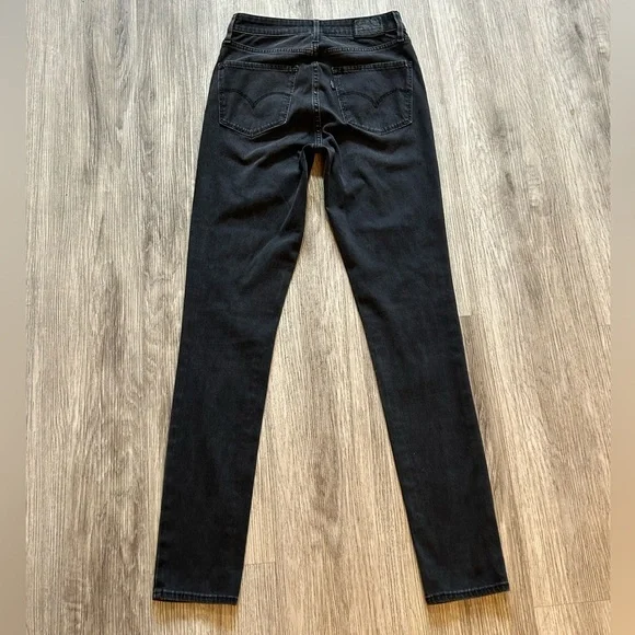 Levi's 721 Black Label Women's  High Rise Skinny Jeans. W26xL30 - Picture 4 of 11